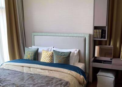 2 bed Condo in The Diplomat Sathorn Silom Sub District C11320