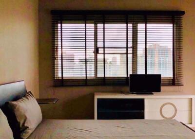 2 bed Condo in 33 Tower Khlong Tan Nuea Sub District C11311