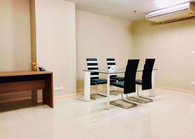 2 bed Condo in 33 Tower Khlong Tan Nuea Sub District C11311