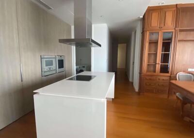 3 bed Condo in 185 Rajadamri Lumphini Sub District C11306