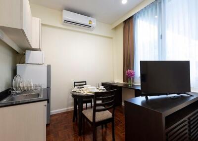 Studio bed Condo in The Kameo Court Khlong Toei Nuea Sub District C11301