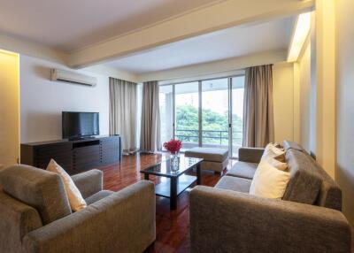 3 bed Condo in Krystal Court Khlong Toei Nuea Sub District C11299