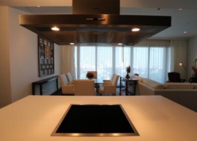 3 bed Condo in 185 Rajadamri Lumphini Sub District C11295