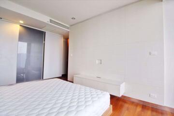 3 bed Condo in Ashton Morph 38 Phra Khanong Sub District C11285