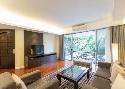 2 bed Condo in Krystal Court Khlong Toei Nuea Sub District C11282