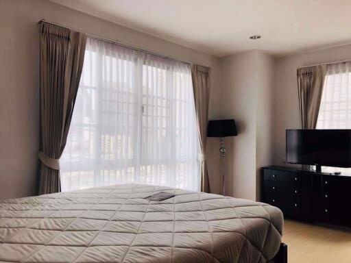 2 bed Condo in CitiSmart Sukhumvit 18 Khlongtoei Sub District C11276