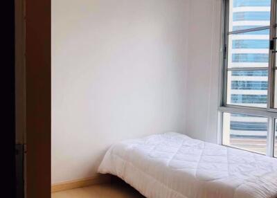 2 bed Condo in CitiSmart Sukhumvit 18 Khlongtoei Sub District C11276