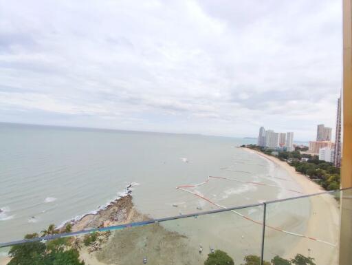 Amazing Beach Front for Sale in The Cove