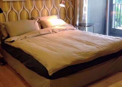 1 bed Condo in The Seed Musee Khlongtan Sub District C11249