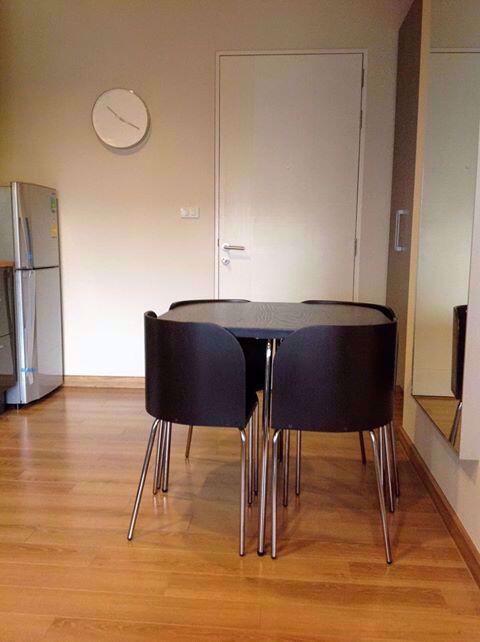 1 bed Condo in The Seed Musee Khlongtan Sub District C11249