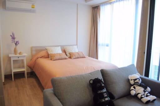 1 bed Condo in FYNN Aree Samsennai Sub District C11244