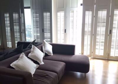 1 bed Condo in Noble Reform Samsennai Sub District C11236