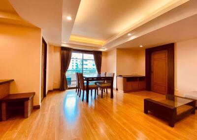 2 bed Condo in Sawit Suites Khlong Tan Nuea Sub District C11207