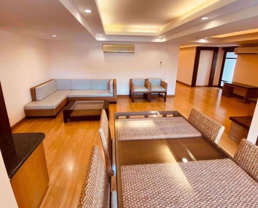 2 bed Condo in Sawit Suites Khlong Tan Nuea Sub District C11207