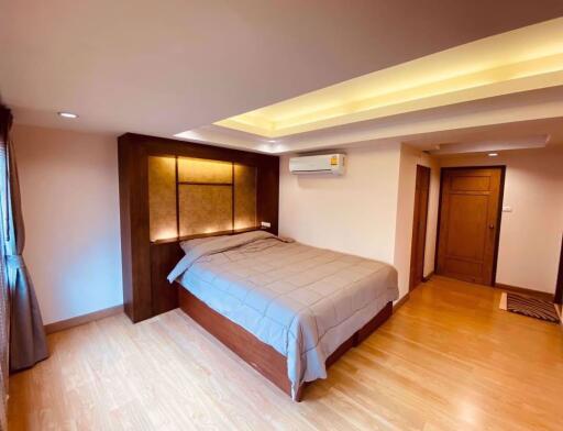 2 bed Condo in Sawit Suites Khlong Tan Nuea Sub District C11207