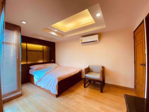2 bed Condo in Sawit Suites Khlong Tan Nuea Sub District C11207
