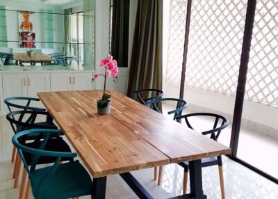 2 bed Condo in Le Premier 1 Khlong Toei Nuea Sub District C11185