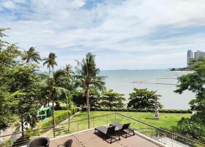 Spacious The Cove Condo For Sale at Pattaya