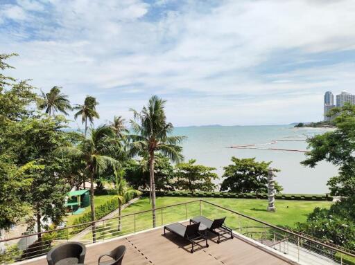 Spacious The Cove Condo For Sale at Pattaya