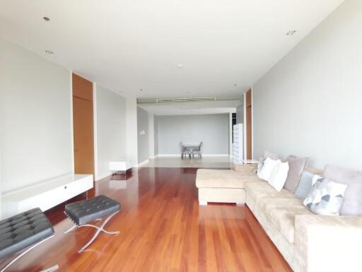 Spacious The Cove Condo For Sale at Pattaya