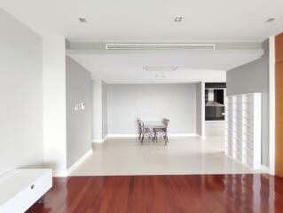 Spacious The Cove Condo For Sale at Pattaya