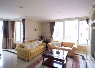 3 bed Condo in Langsuan Ville Lumphini Sub District C11182