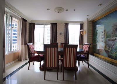 3 bed Condo in Langsuan Ville Lumphini Sub District C11182