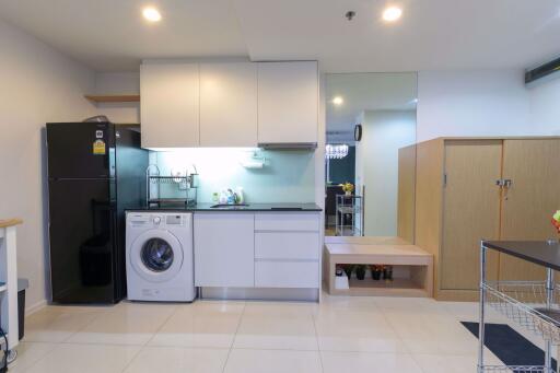 3 bed Condo in 15 Sukhumvit Residences Khlong Toei Nuea Sub District C11167