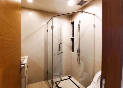 2 ห้องนอน, 2 ห้องน้ำ คอนโด ราคา ฿ 54,000/เดือน