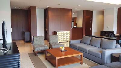 3 bed Condo in Royal Residence Park Lumphini Sub District C11111