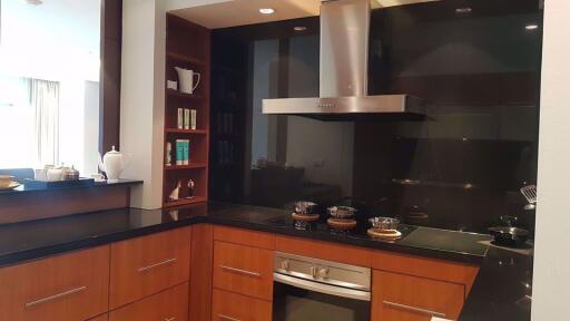 3 bed Condo in Royal Residence Park Lumphini Sub District C11111