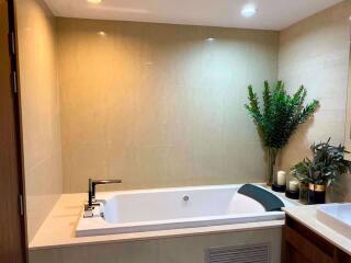 2 bed Condo in The Hudson Sathorn 7 Thungmahamek Sub District C11098