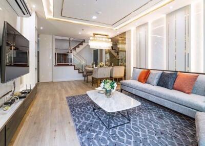 3 bed Duplex in Belle Grand Rama 9 Huai Khwang Sub District D11020