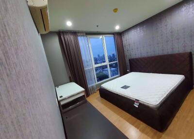 2 bed Condo in The Complete Narathiwat Chong Nonsi Sub District C11092