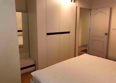 2 bed Condo in The Fine @ River Banglamphulang Sub District C11084