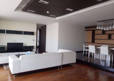 3 bed Condo in Ascott Sky Villas Sathorn Yan Nawa Sub District C11081