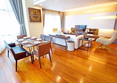 3 bed Duplex in Bright Sukhumvit 24 Khlongtan Sub District D11016