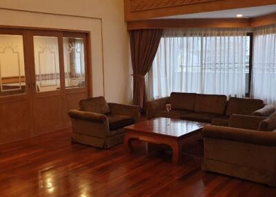 5 bed Penthouse in Baan Sawasdee Khlong Tan Nuea Sub District P11059