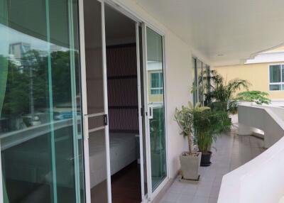 2 bed Condo in SCC Residence Khlong Tan Nuea Sub District C11059