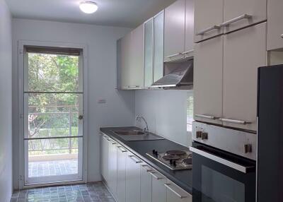 2 bed Condo in 31 Place Khlong Toei Nuea Sub District C11054