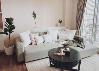 2 bed Condo in The Room Sathorn-Taksin Bukkhalo Sub District C11052