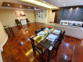 2 bed Condo in Le Premier 1 Khlong Toei Nuea Sub District C11048