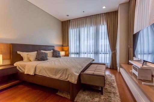 3 bed Duplex in Bright Sukhumvit 24 Khlongtan Sub District D11014