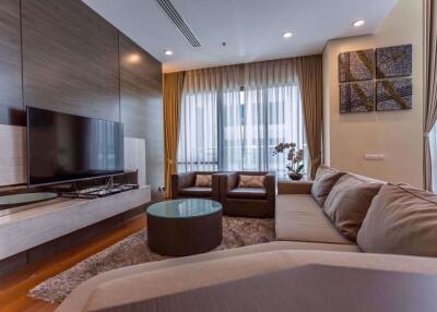 3 bed Duplex in Bright Sukhumvit 24 Khlongtan Sub District D11014