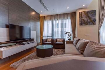 3 bed Duplex in Bright Sukhumvit 24 Khlongtan Sub District D11014