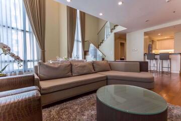 3 bed Duplex in Bright Sukhumvit 24 Khlongtan Sub District D11014