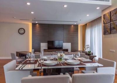 3 bed Duplex in Bright Sukhumvit 24 Khlongtan Sub District D11014