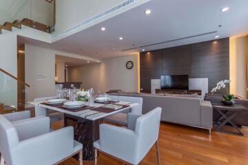 3 bed Duplex in Bright Sukhumvit 24 Khlongtan Sub District D11014