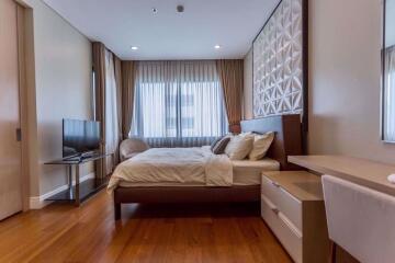 3 bed Duplex in Bright Sukhumvit 24 Khlongtan Sub District D11014