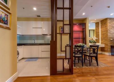 1 bed Condo in Bright Sukhumvit 24 Khlongtan Sub District C11026